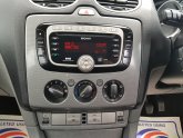 Ford FOCUS TITANIUM 1.6  5 DOOR