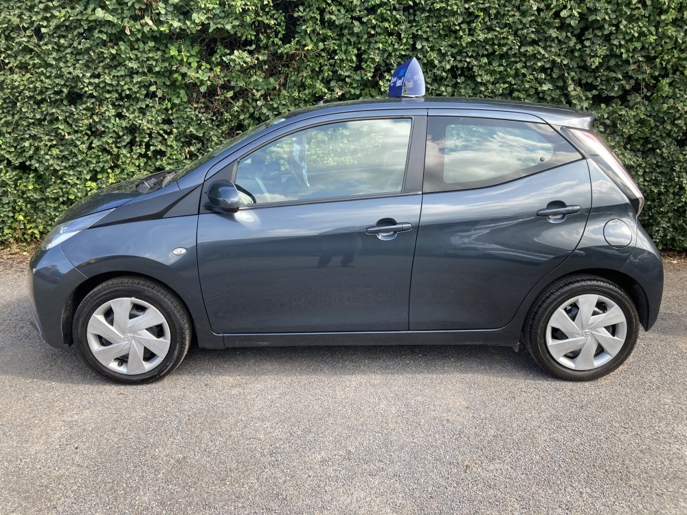 Toyota AYGO X-PLAY 1.0 5 DOOR