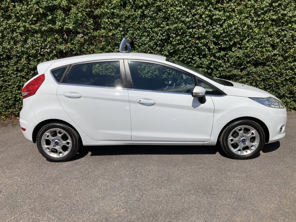 Ford FIESTA ZETEC 1.25 5 DOOR